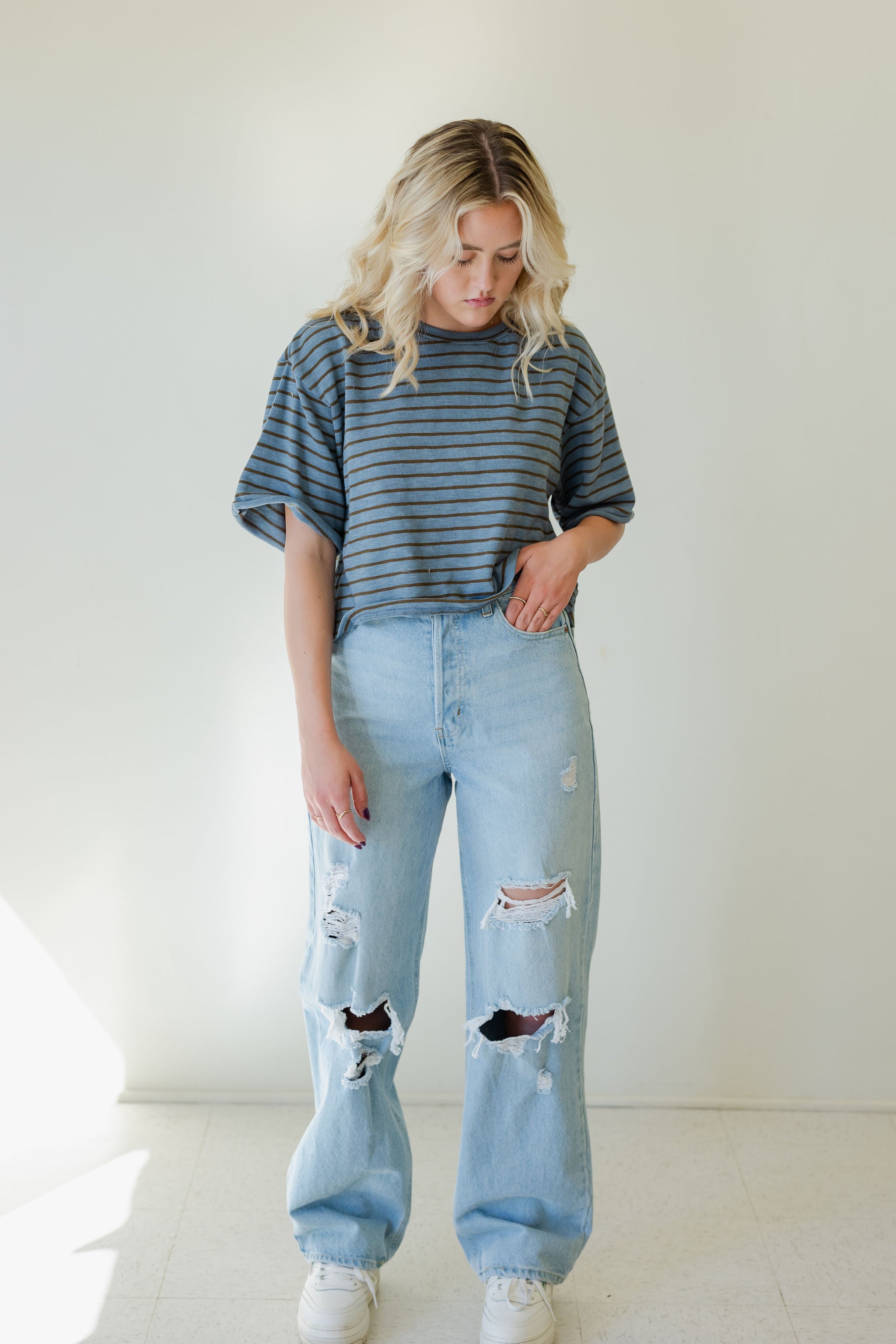 Destroyed 90s Baggy Jeans