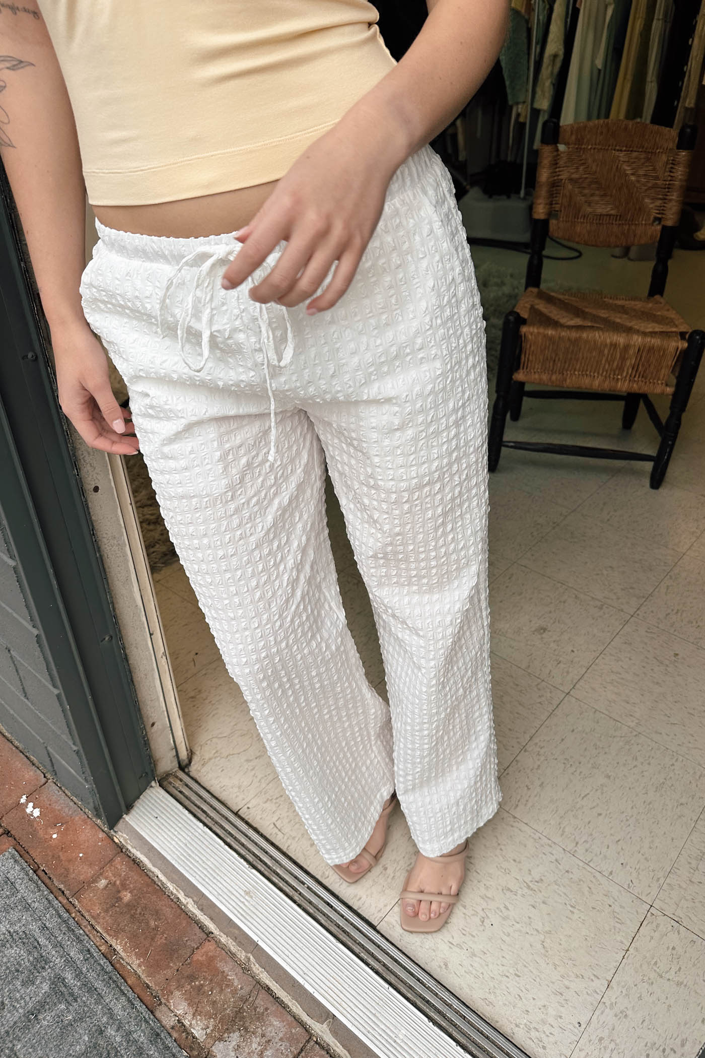 Wide Leg Pucker Pants