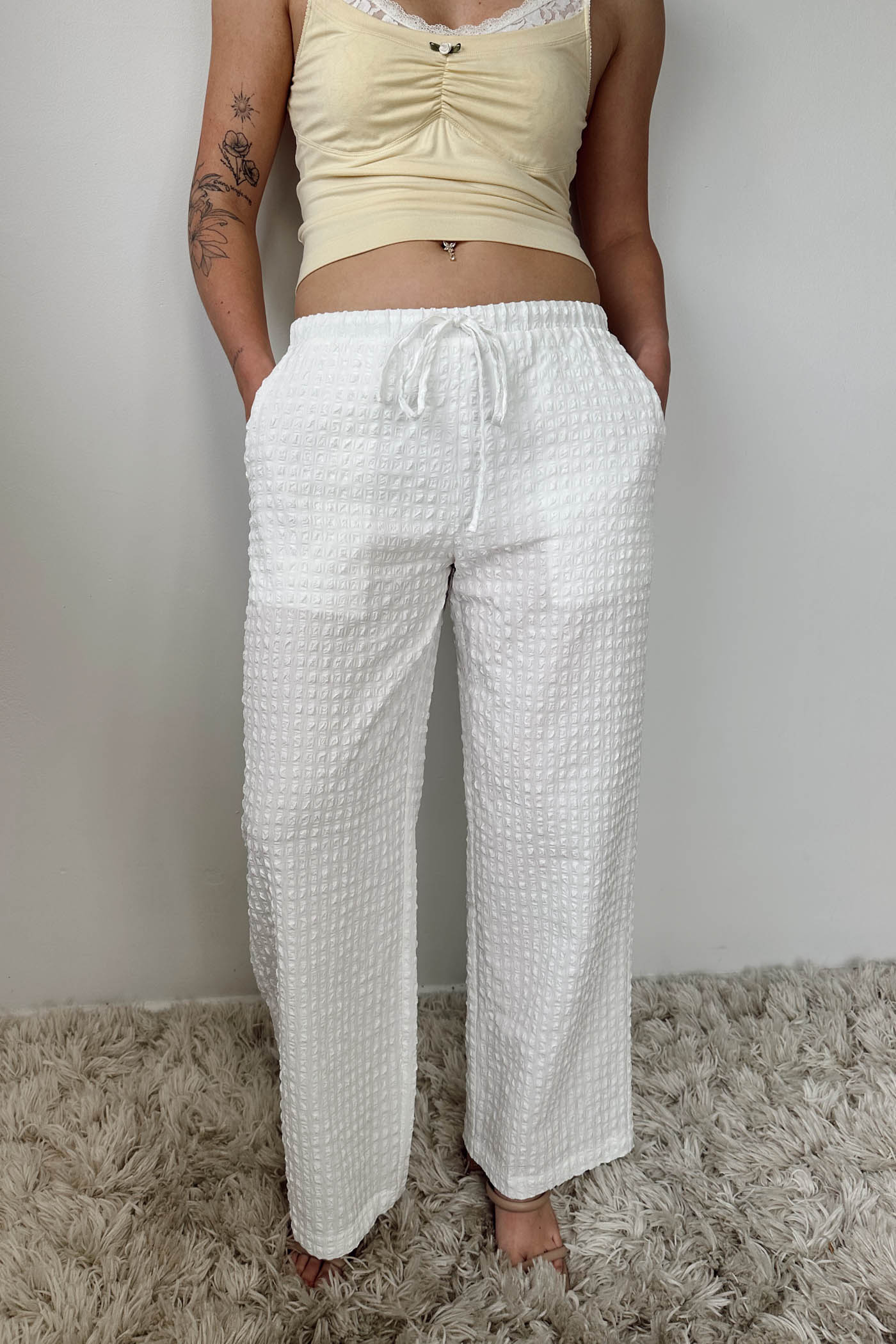 Wide Leg Pucker Pants