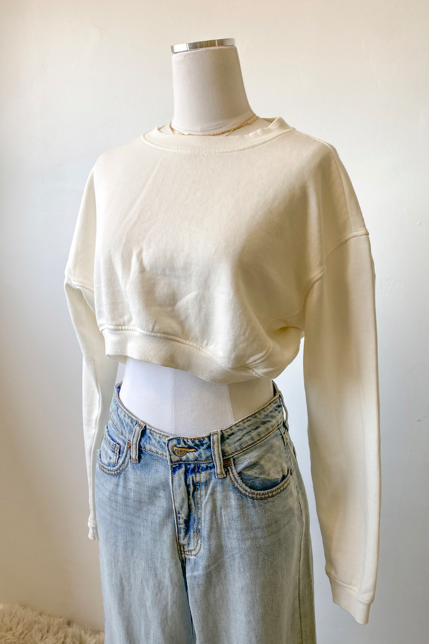 Basic Crop Sweatshirt