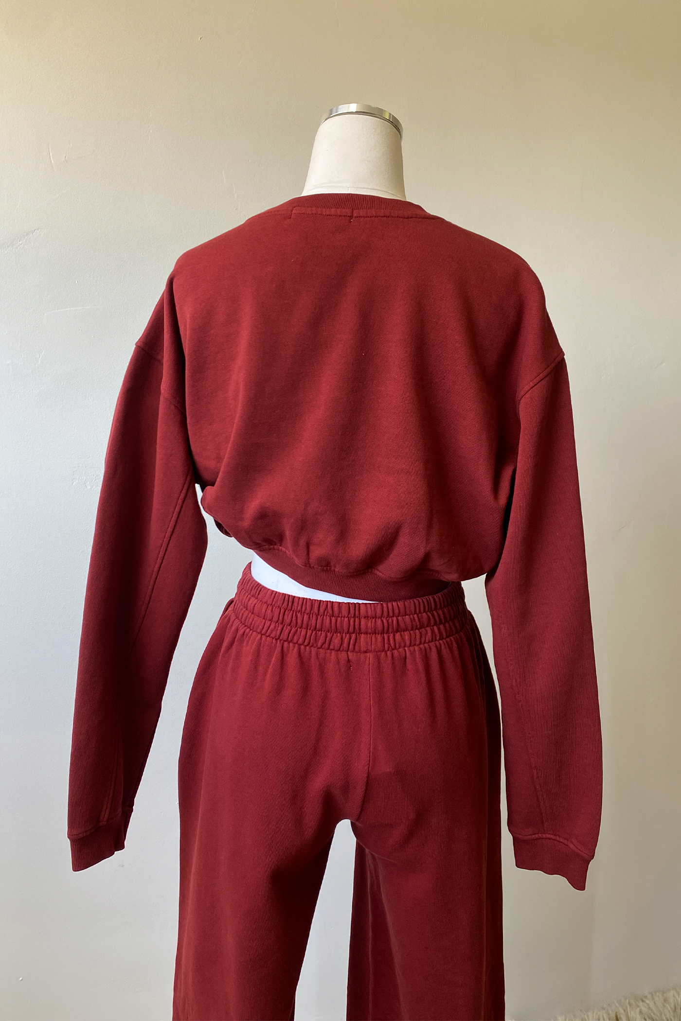 Basic Crop Sweatshirt