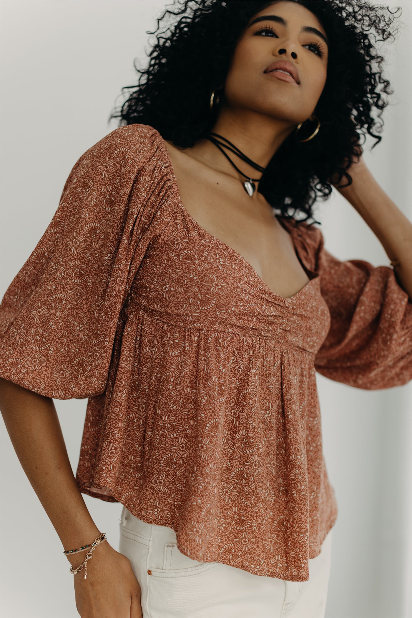 Uncharted Mid Sleeve Crop Top