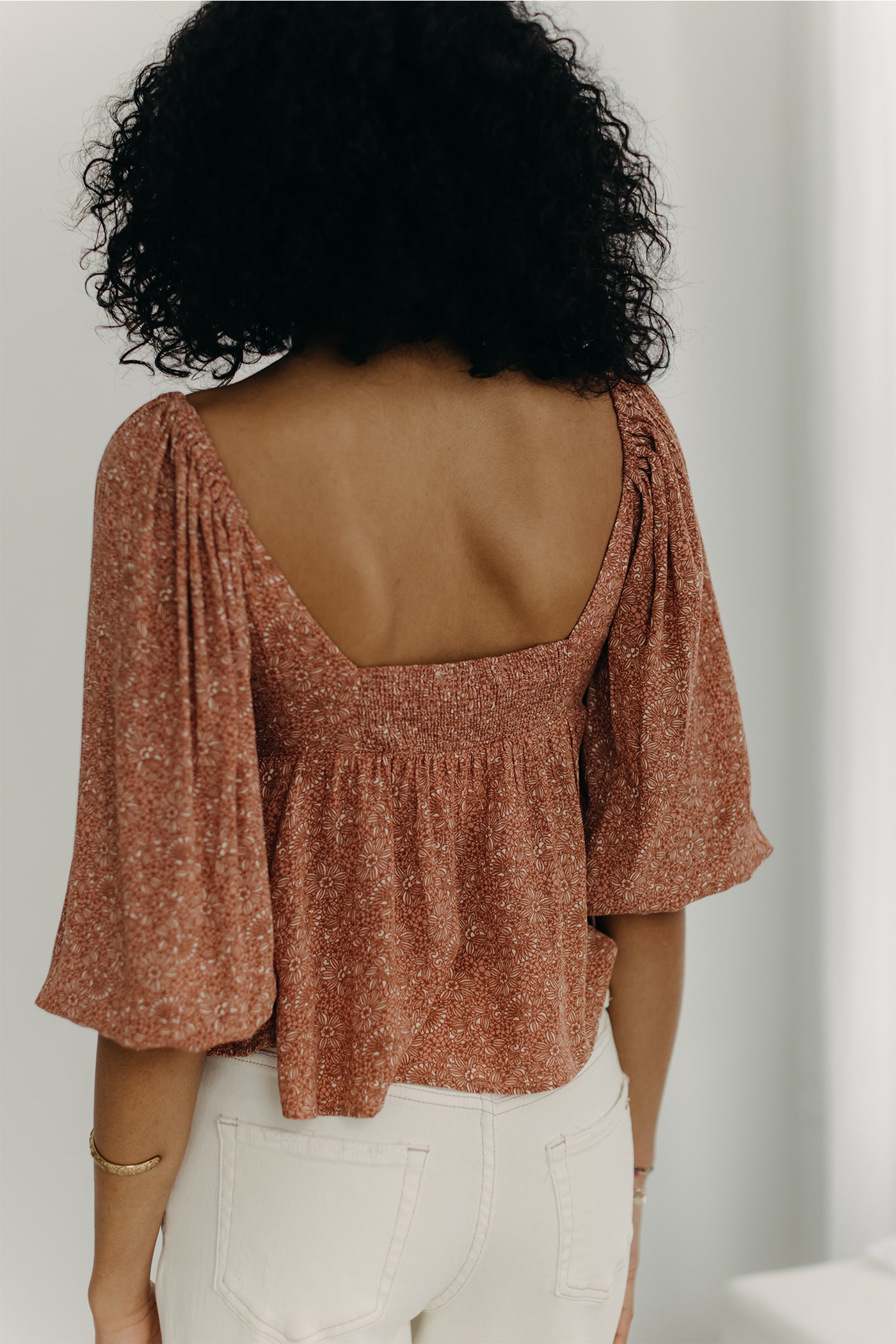 Uncharted Mid Sleeve Crop Top