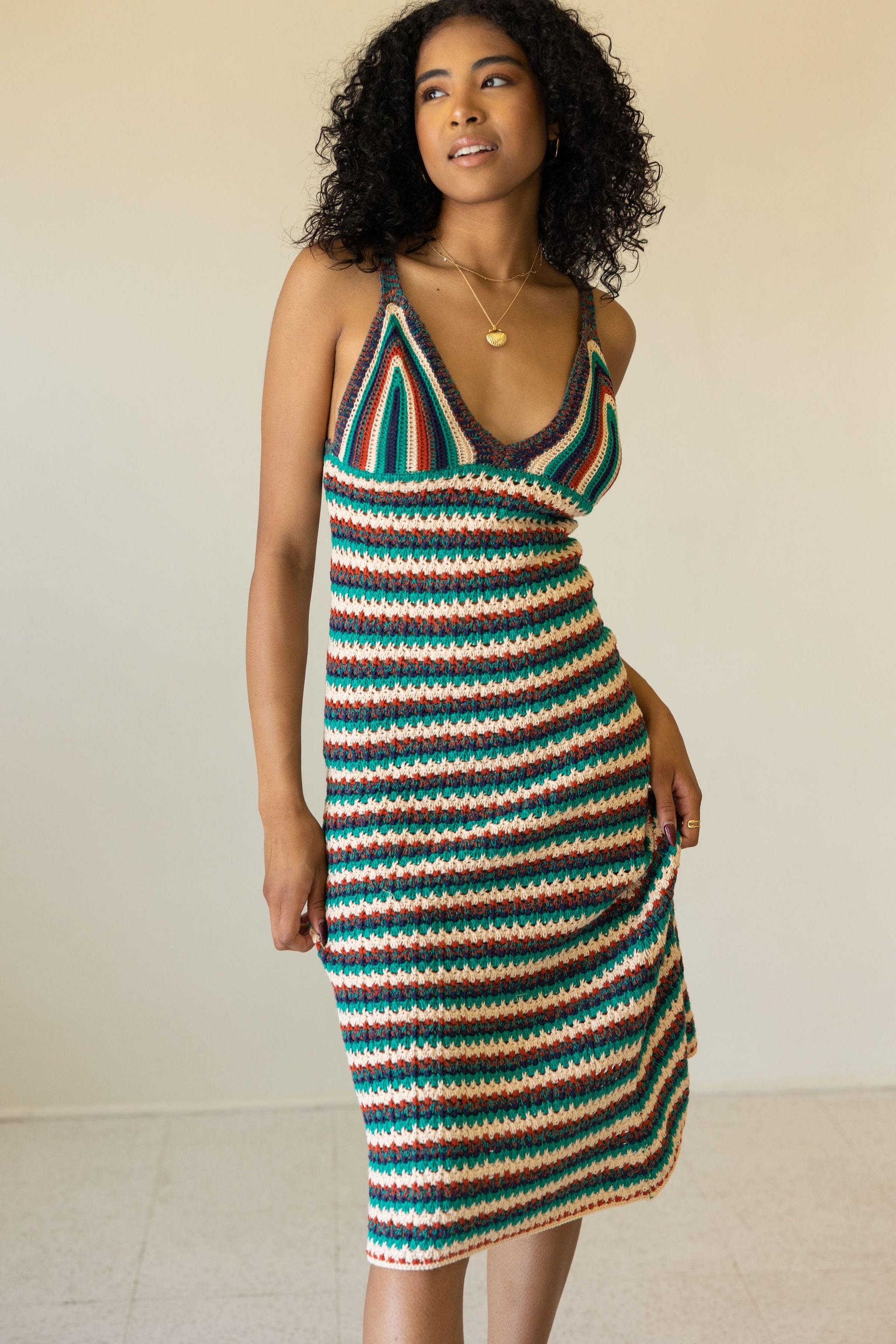 An Illusion Sleeveless Crochet Midi Dress