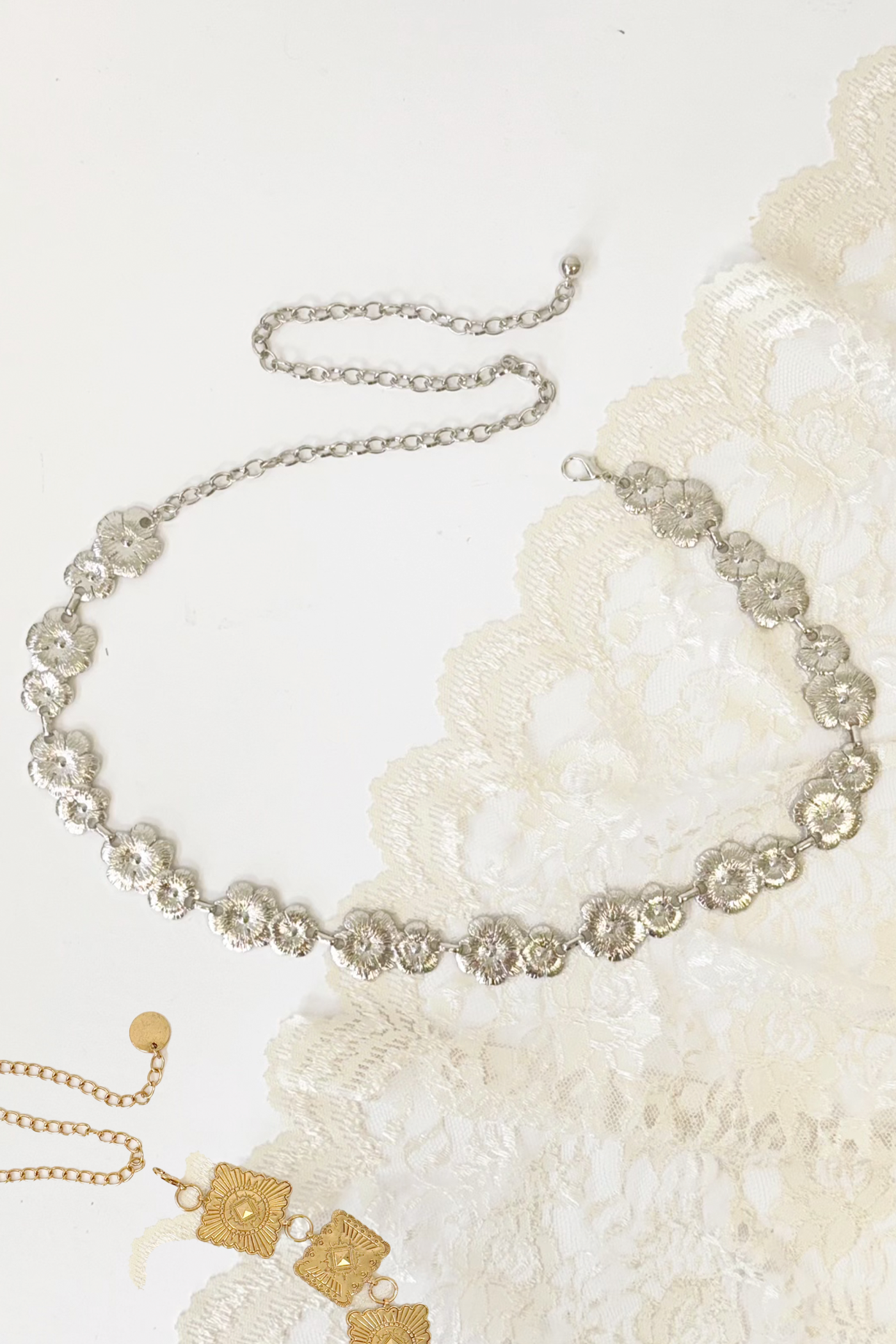 Metallic Floral Chain Belt