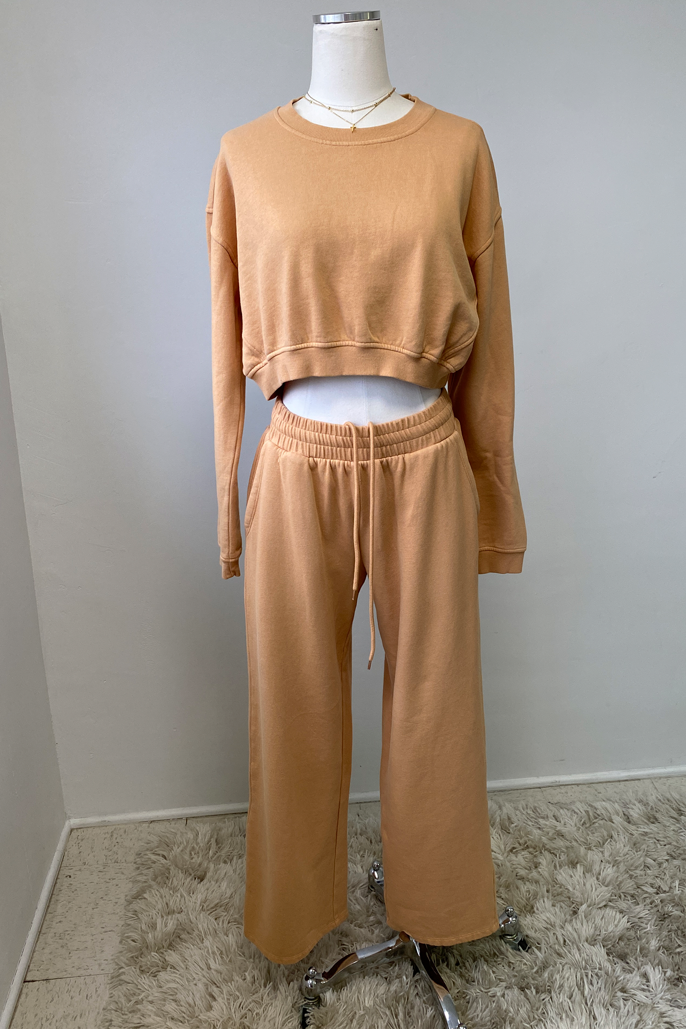 Basic Crop Sweatshirt