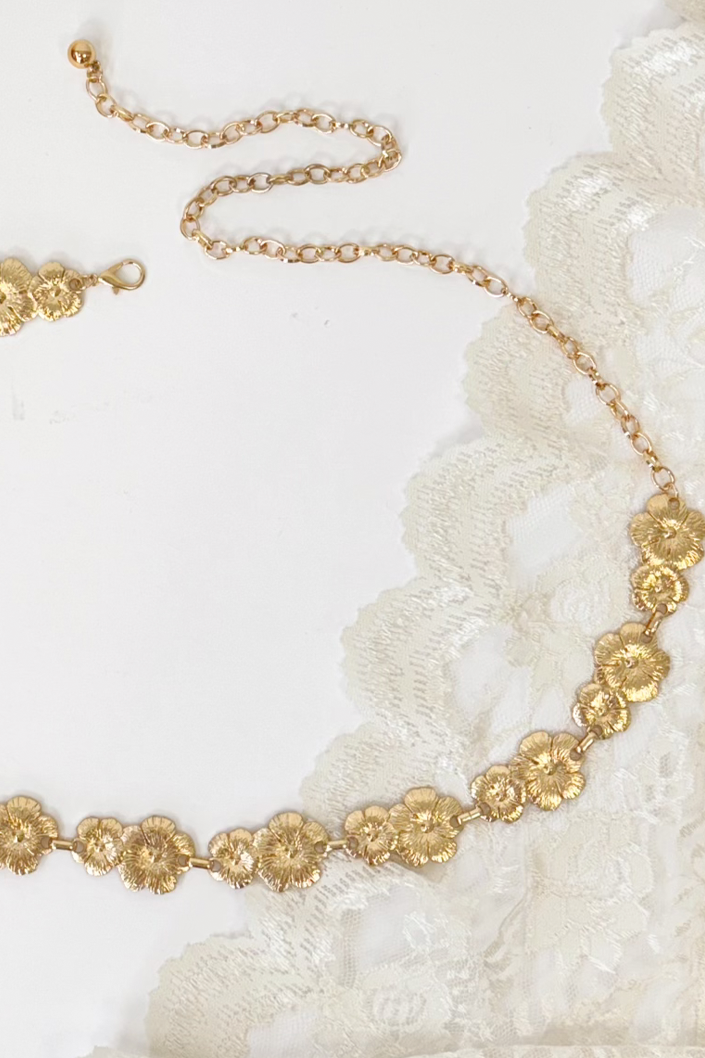 Metallic Floral Chain Belt