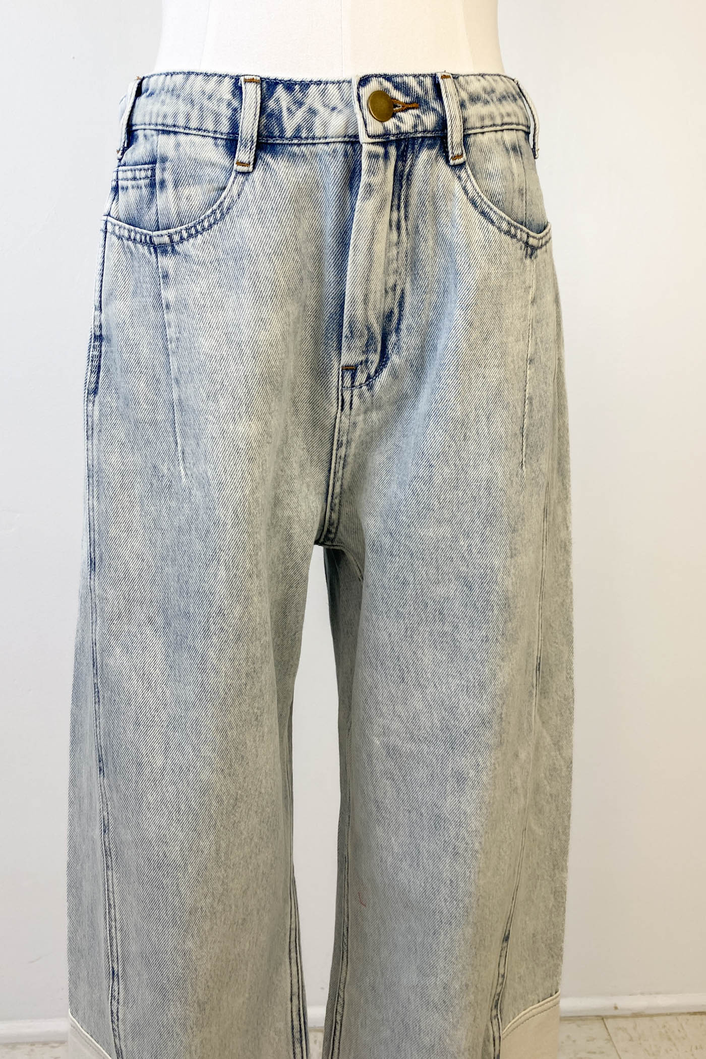 Contrast Barrel Jeans by For Good