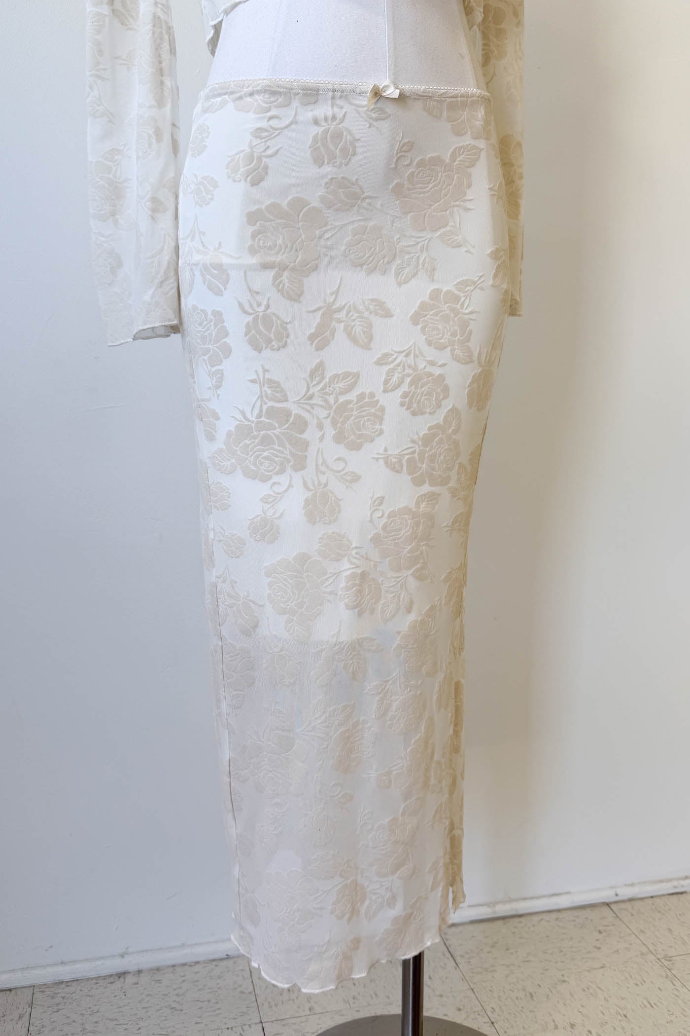 Floral Stretch Lace Midi Skirt