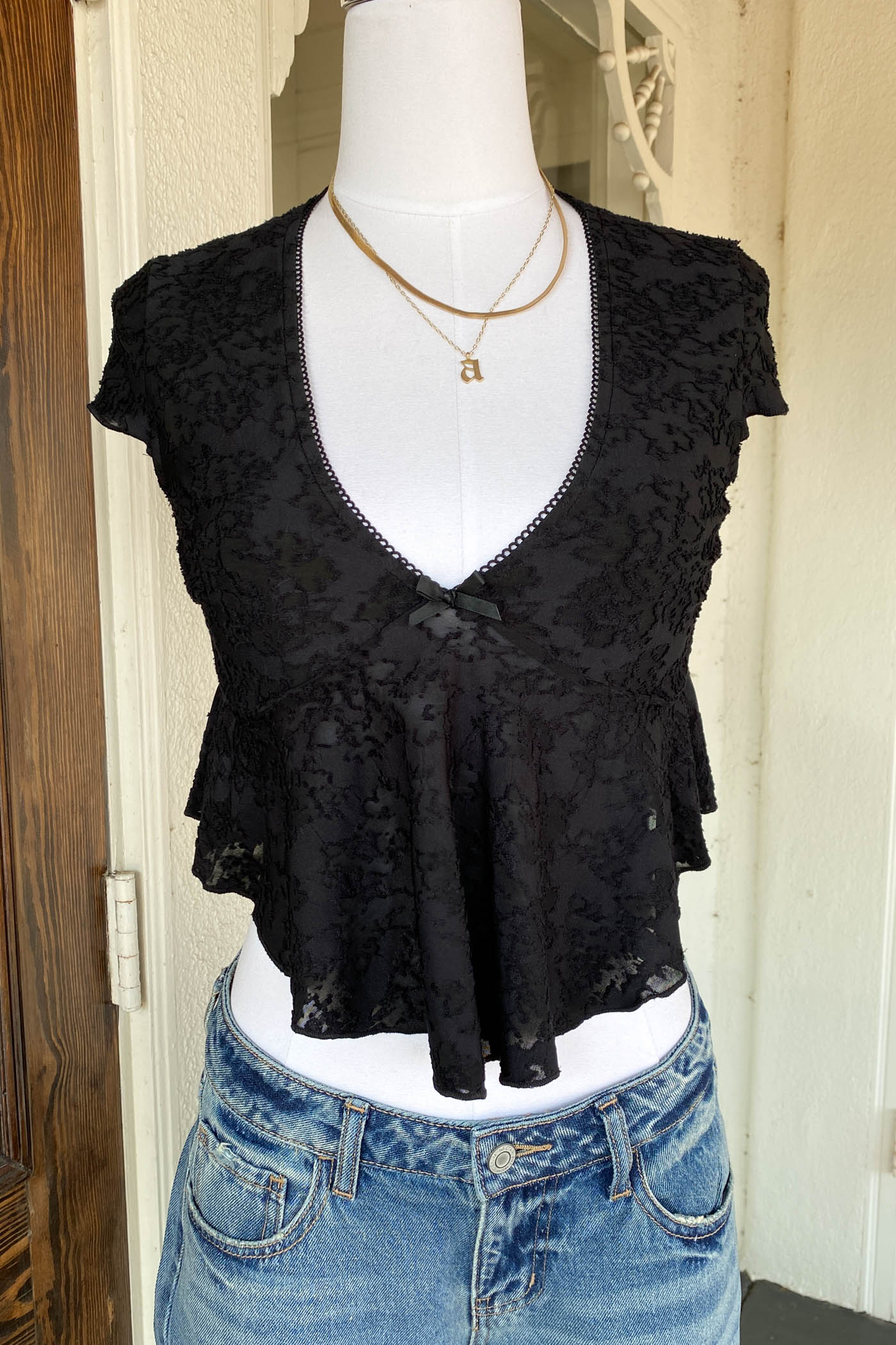 Textured Floral Cap Sleeve Top