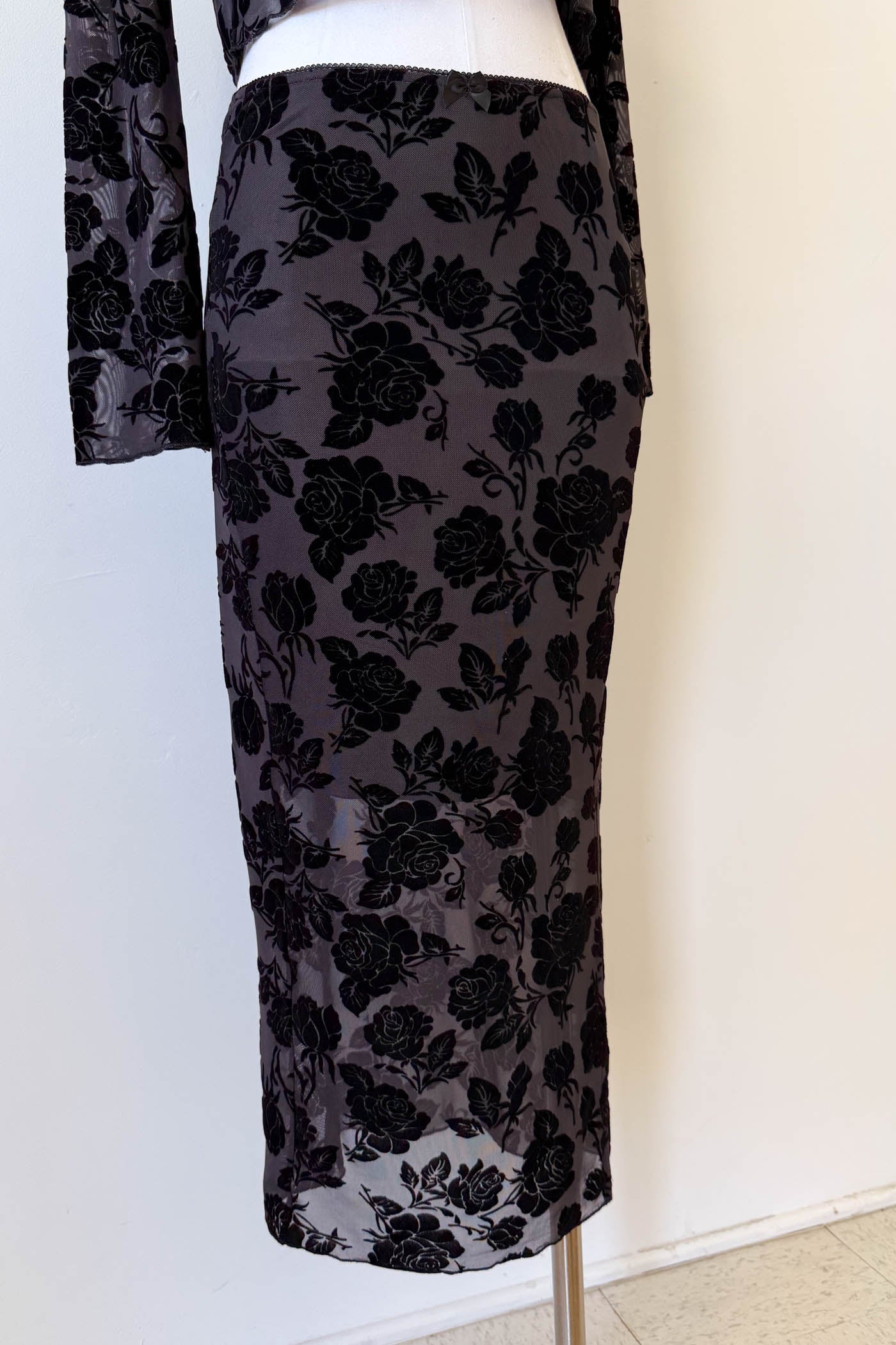Floral Stretch Lace Midi Skirt