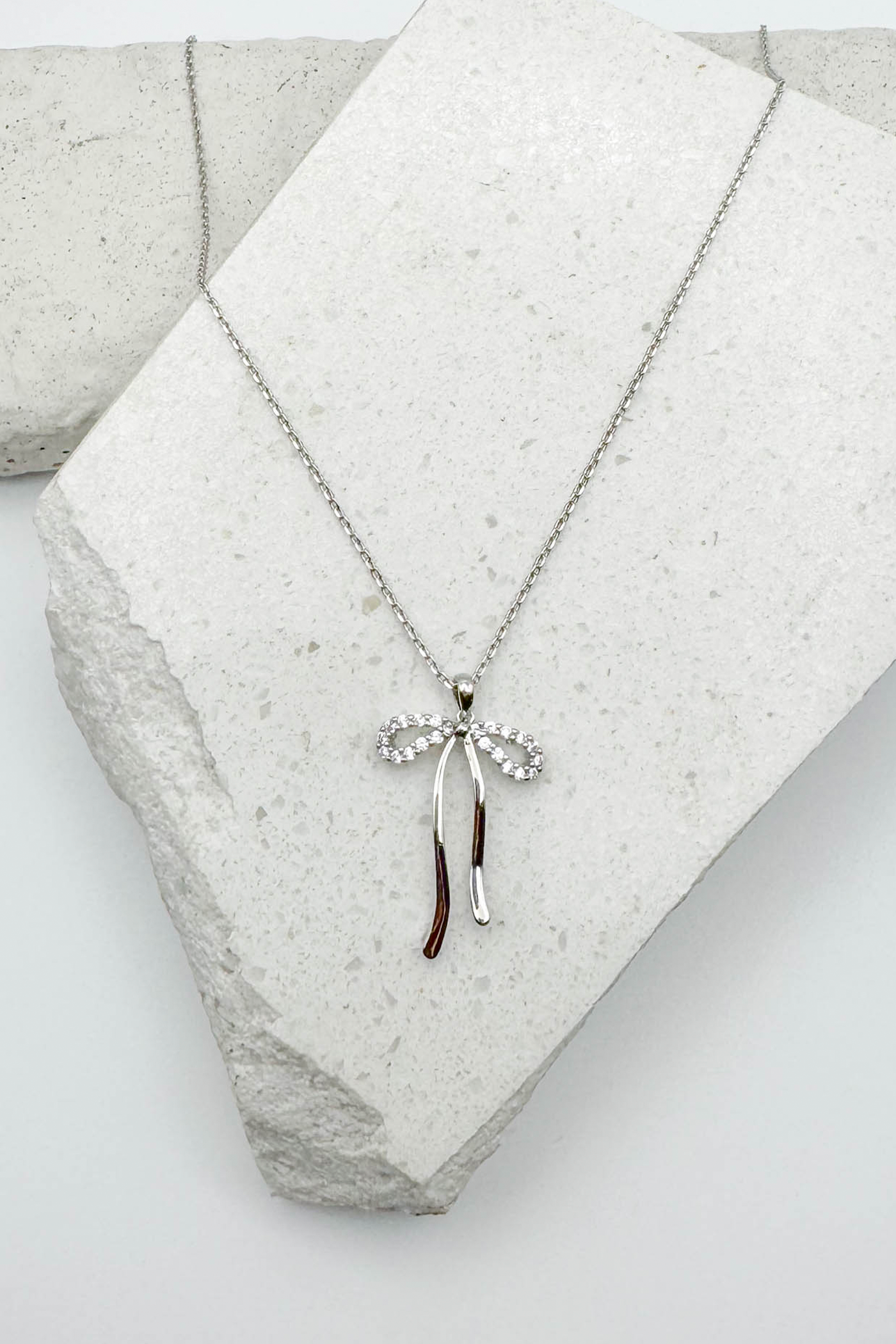 Dainty Bow Necklace