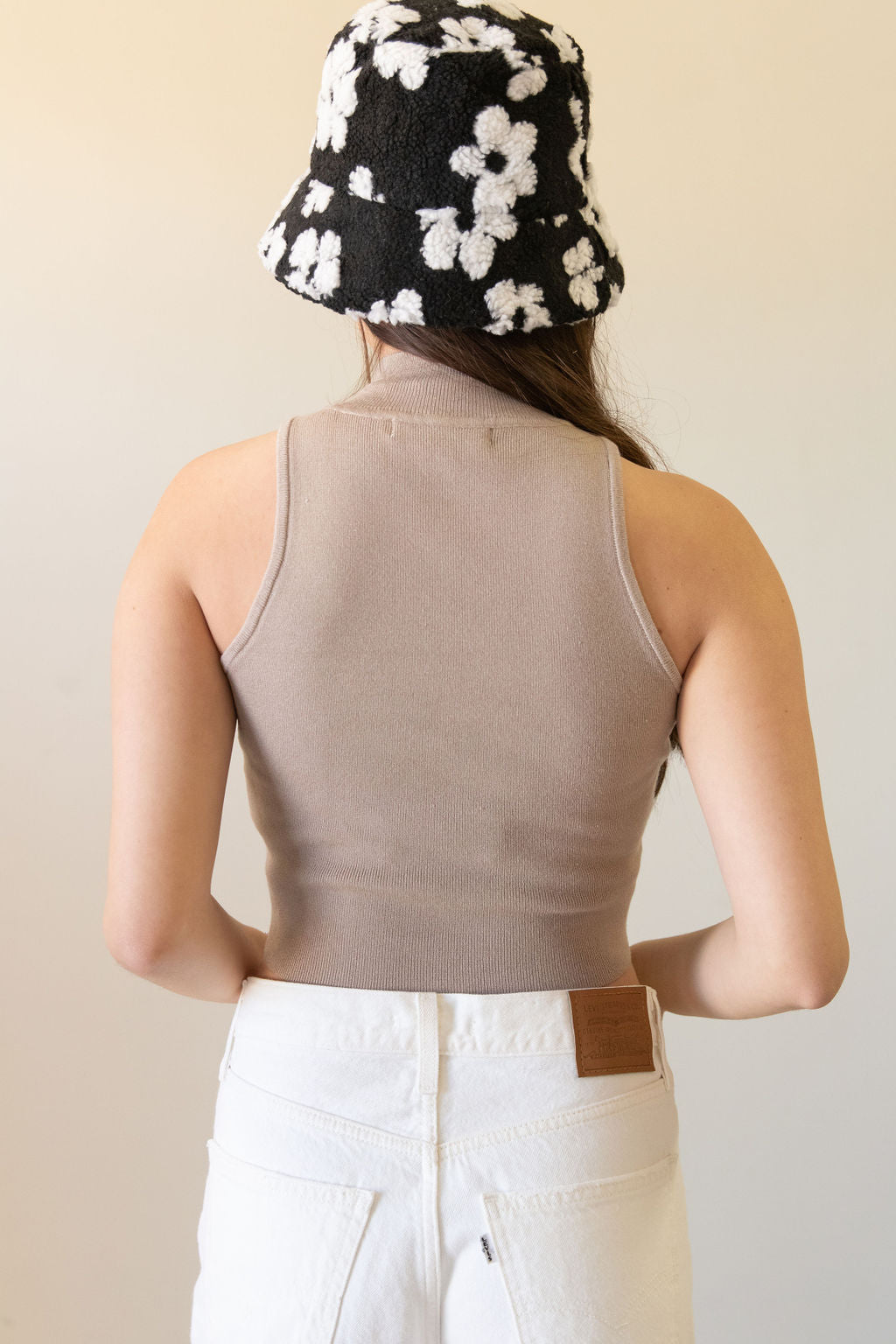 Borderline Sleeveless Crop Top