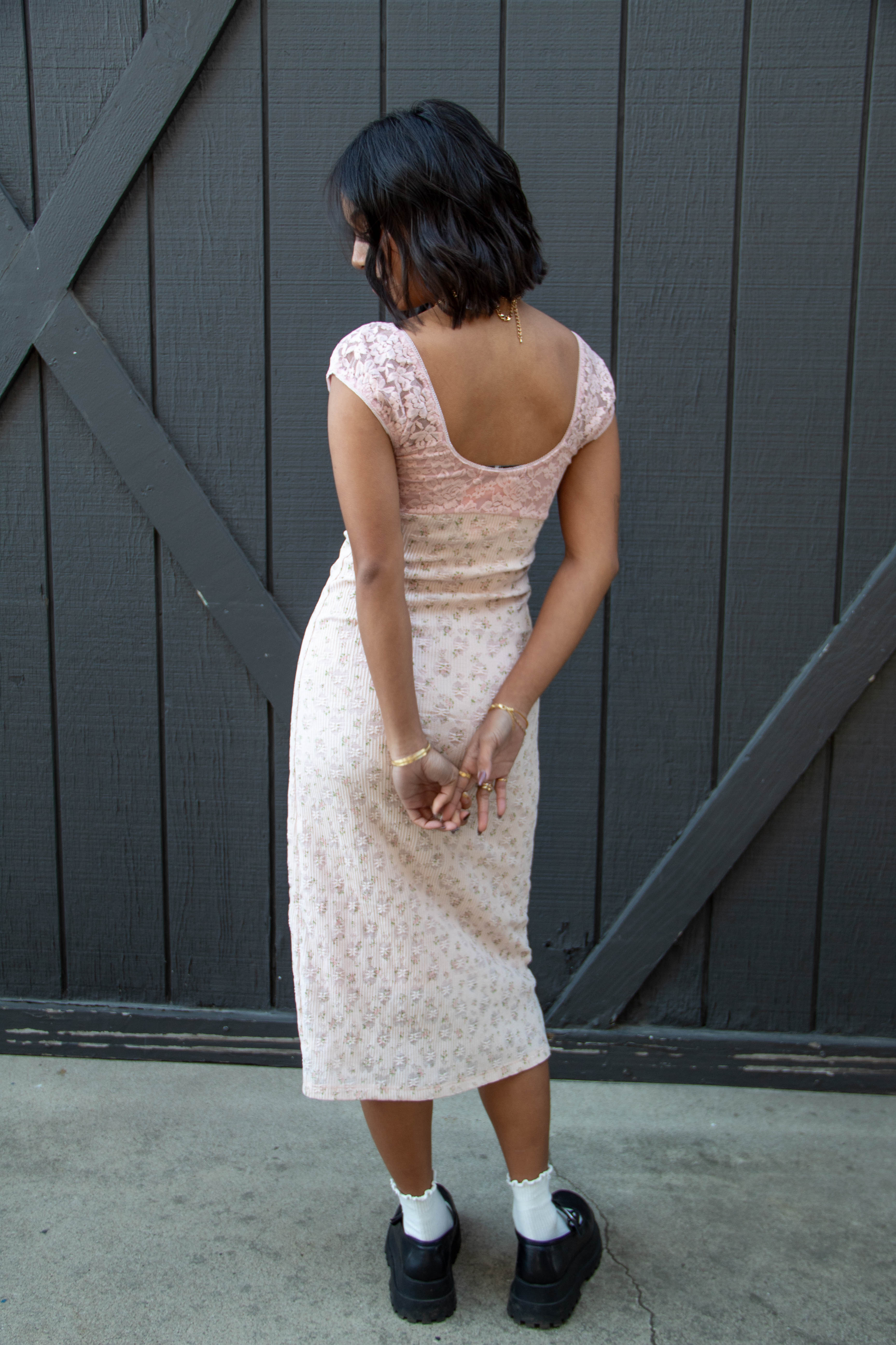 Stretch Lace Sleeveless Maxi Dress