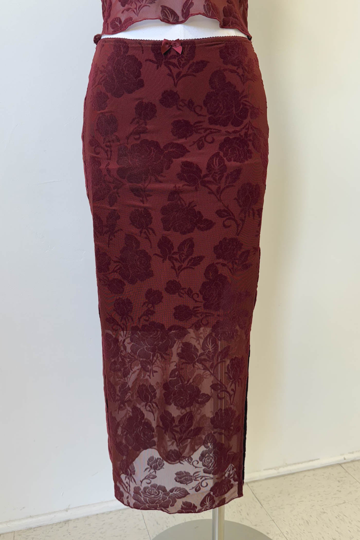 Floral Stretch Lace Midi Skirt