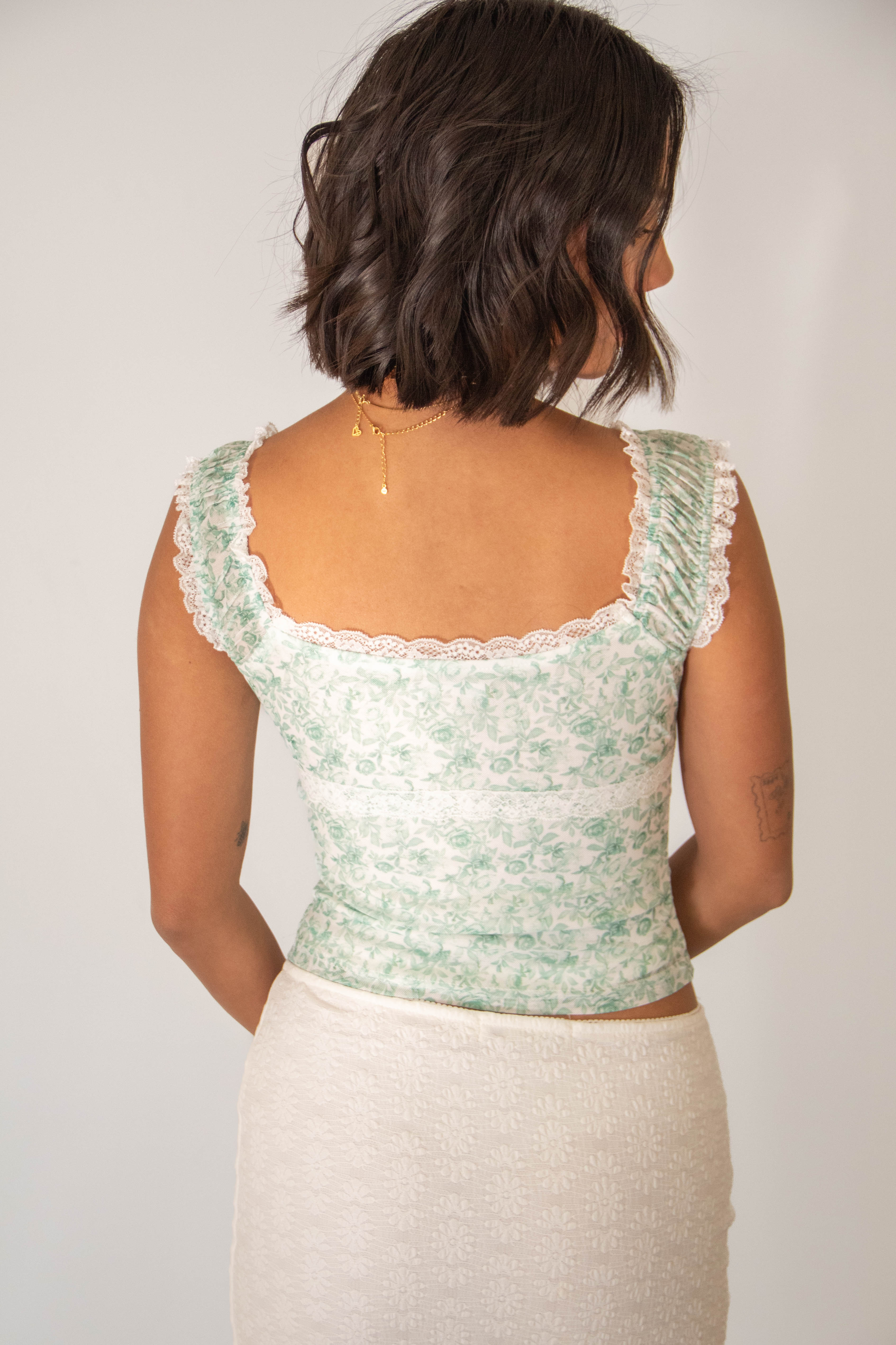 Sleeveless Stretch Lace Top