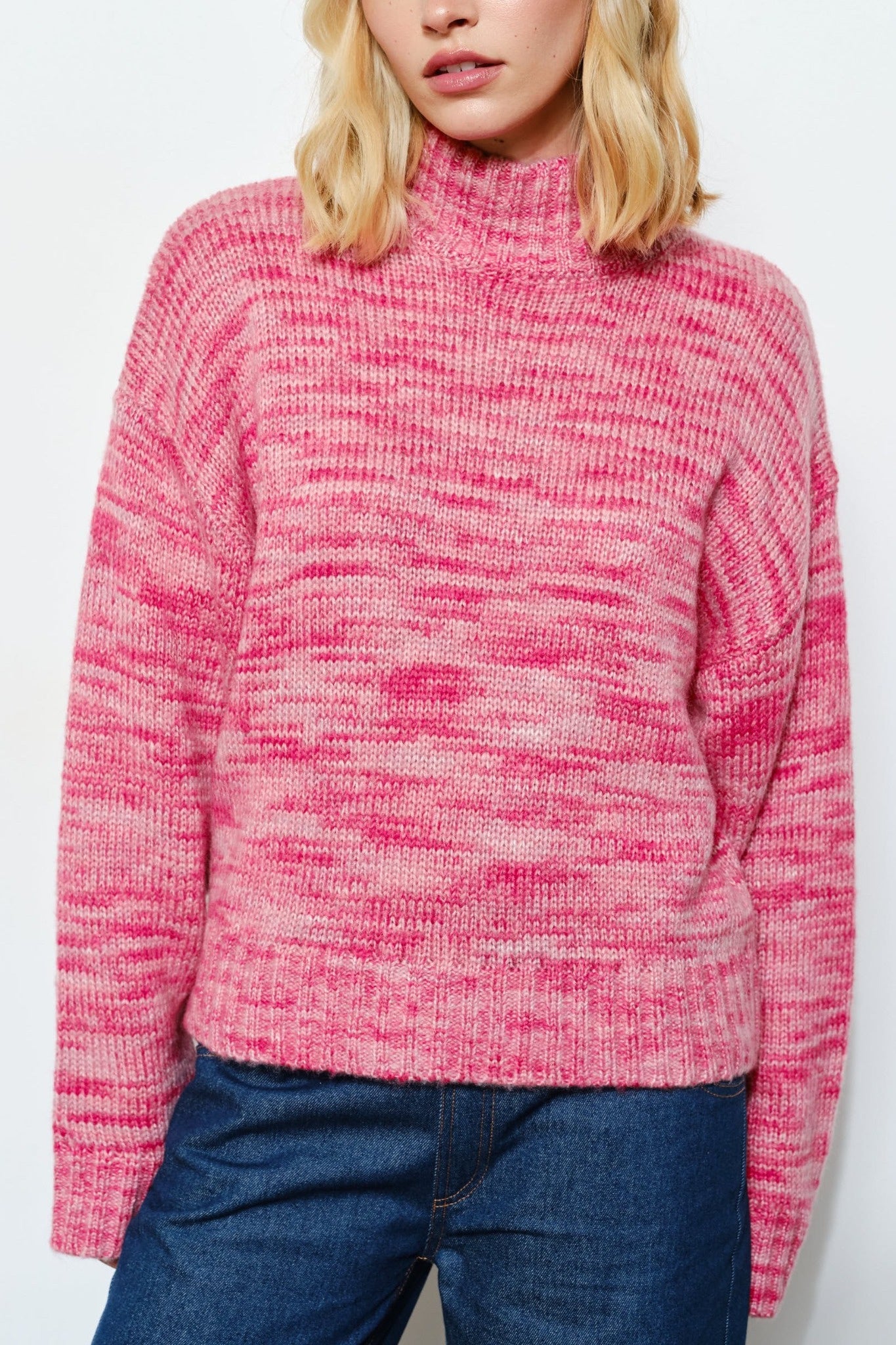 Turtle Neck Knit Sweater