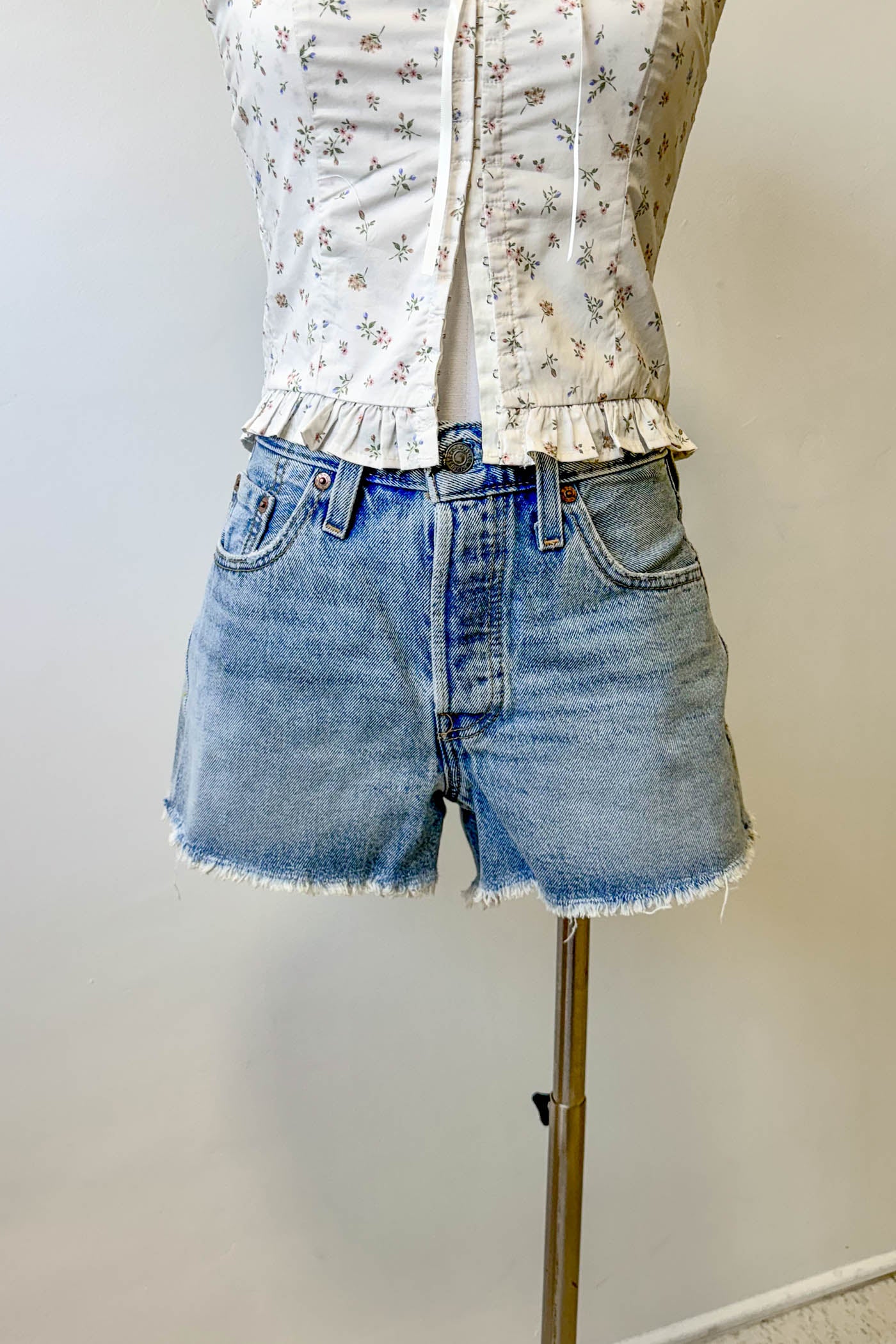 Micro Vibes 501 Original Distress Shorts by Levi's