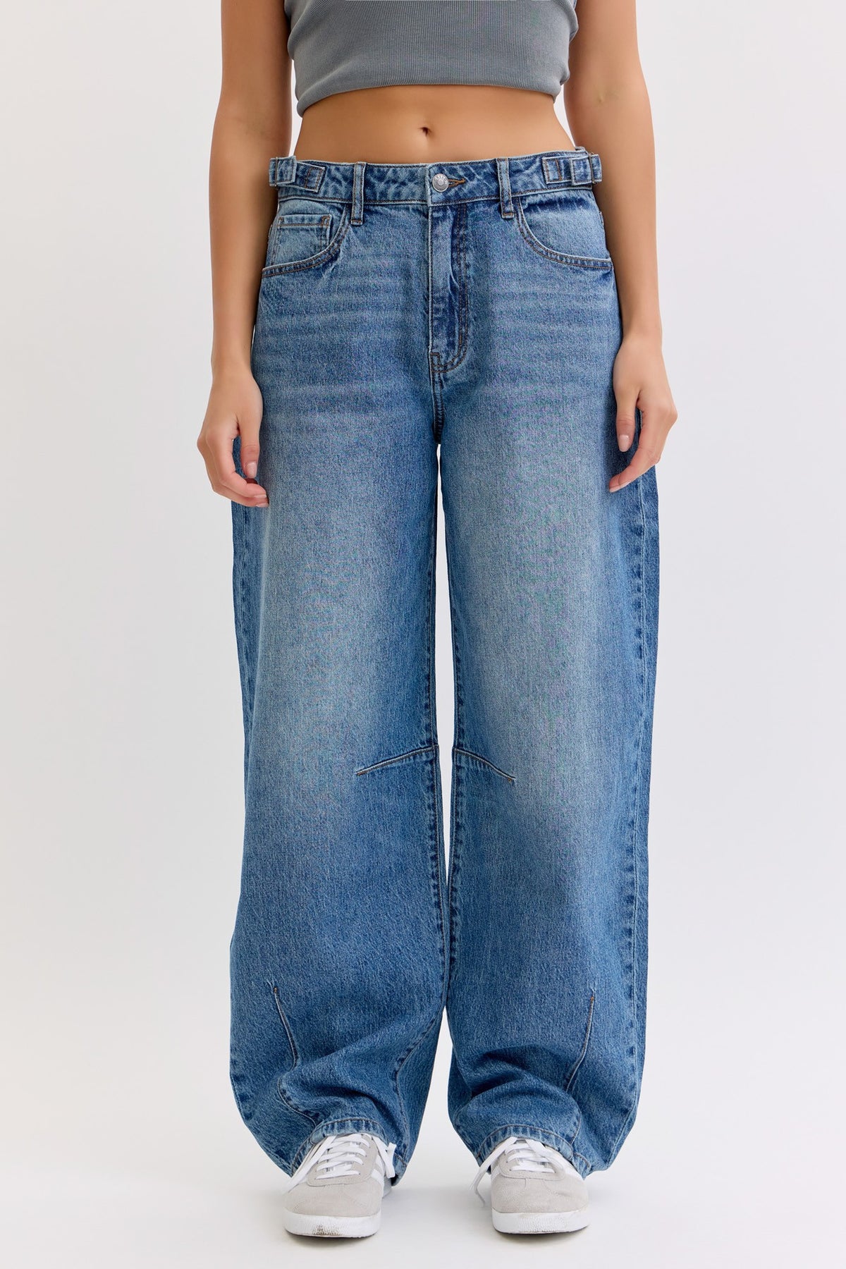 Barrel Leg Buckle Jeans