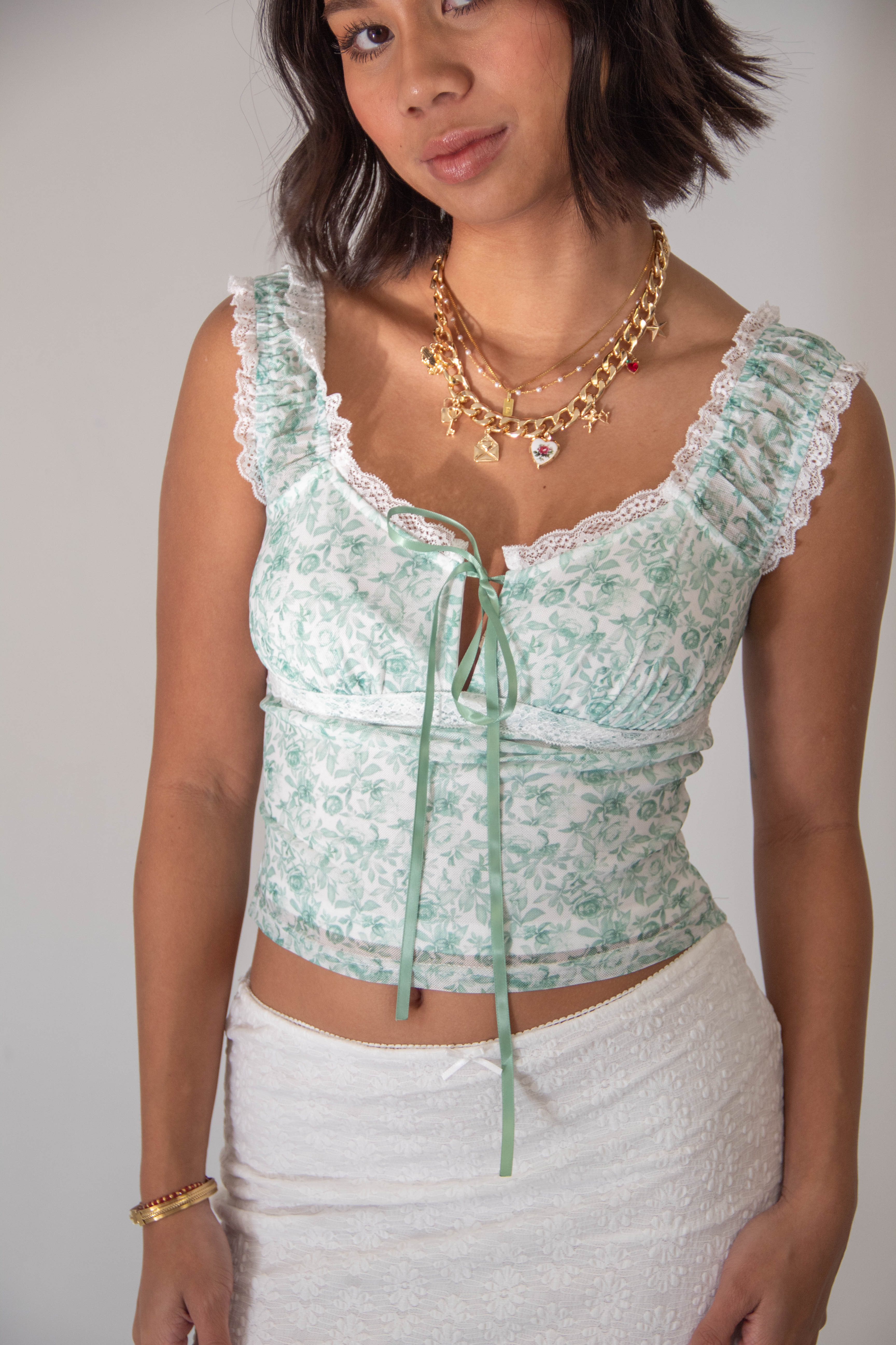 Sleeveless Stretch Lace Top