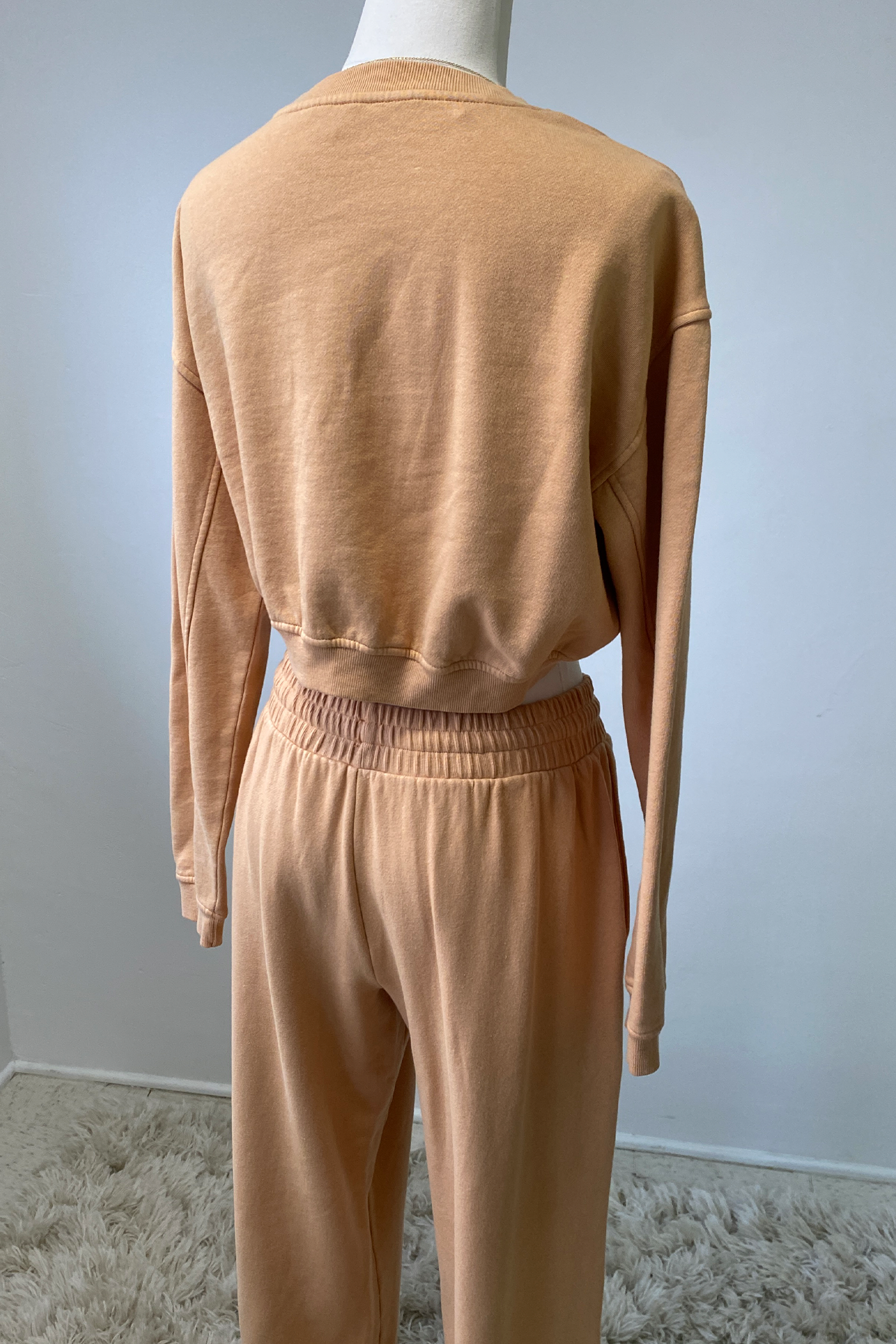 Basic Crop Sweatshirt