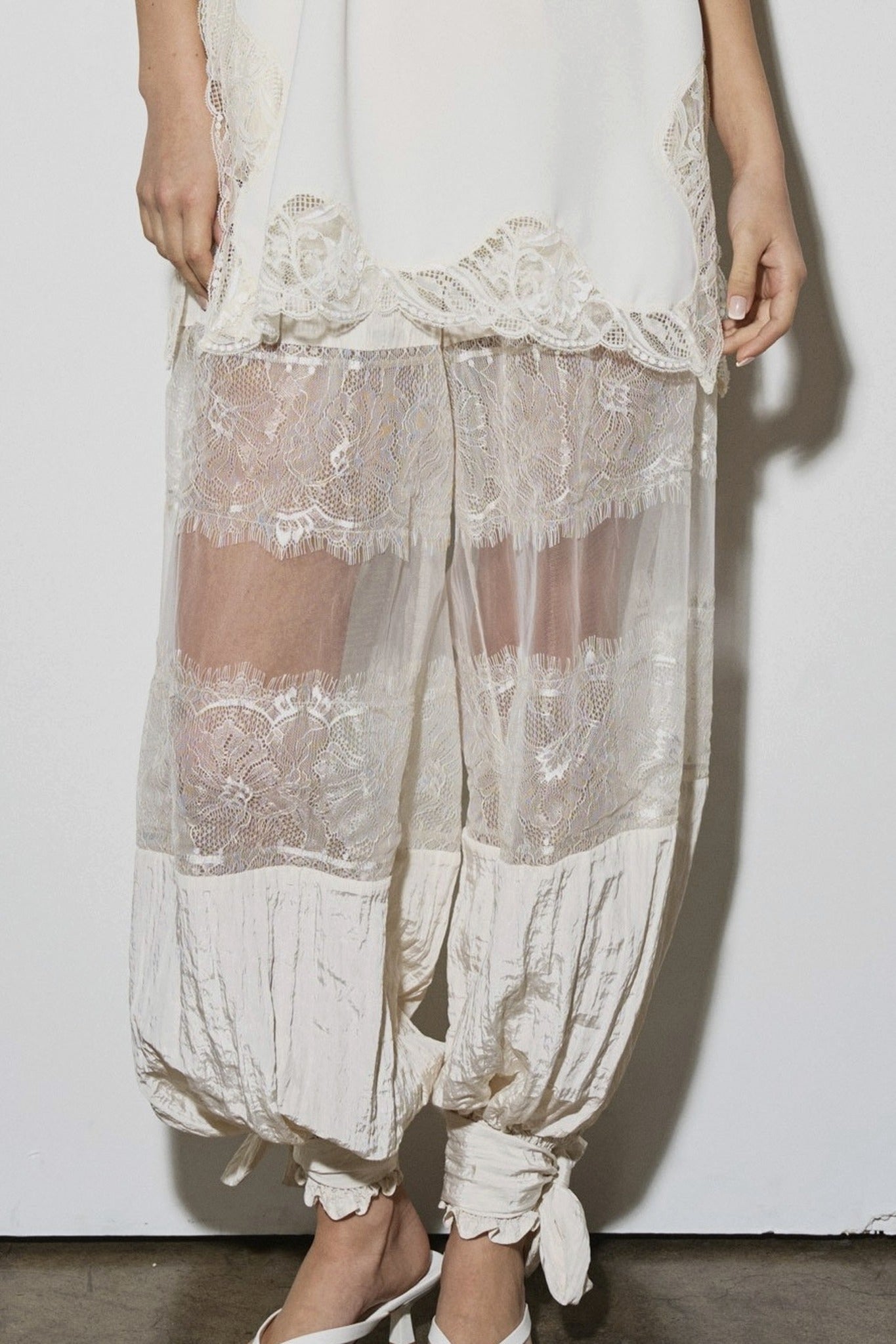 Lace Woven Balloon Pants