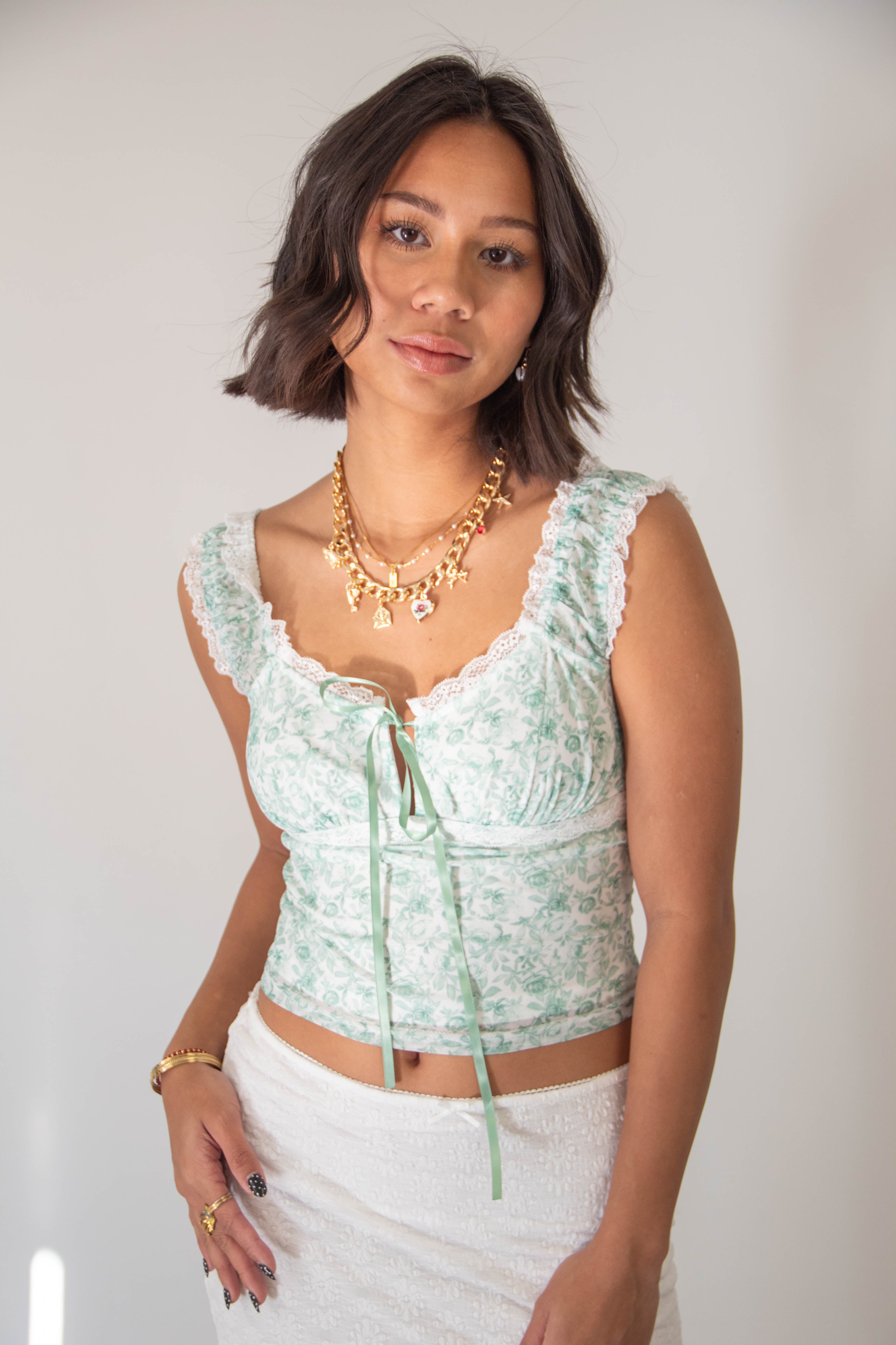 Sleeveless Stretch Lace Top