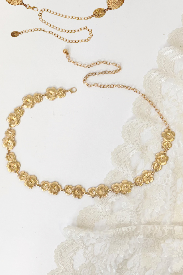 Metallic Floral Chain Belt