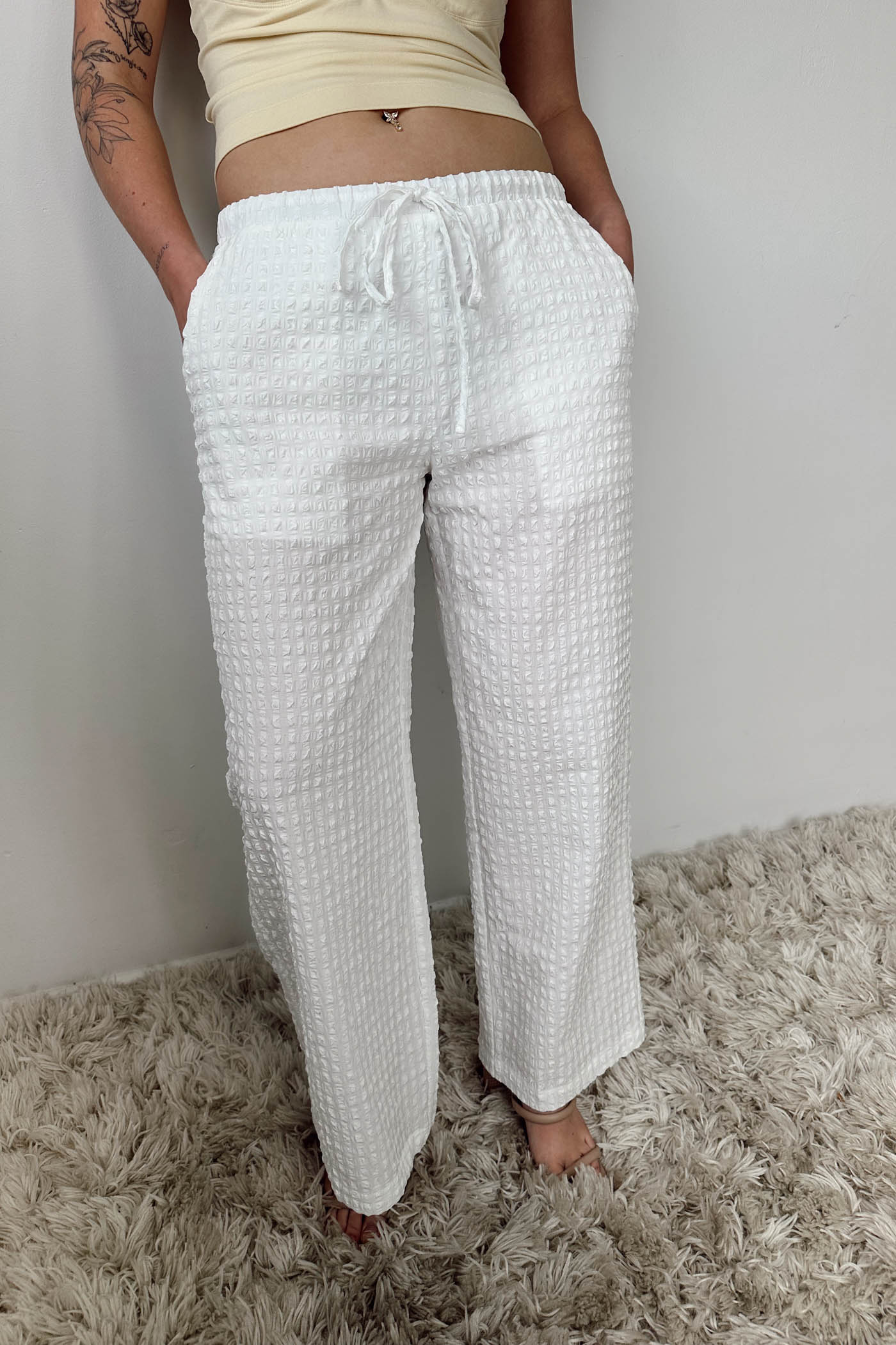 Wide Leg Pucker Pants